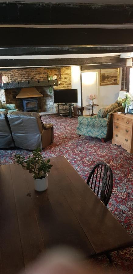 The Old Sun Private Cottage فروم المظهر الخارجي الصورة